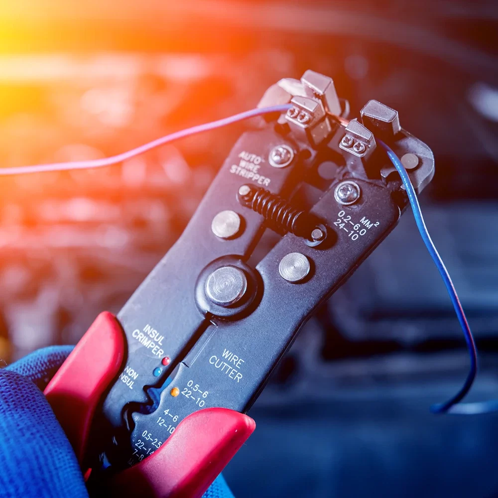 SQUARE_Electrician_Comox_Electrical_Near_Valley_Cumberland_Courtenay_Harcon_Electric_Controls_21